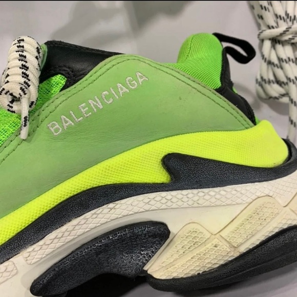 Balenciaga Triple S “Vert Fluo” - Picture 3 of 6